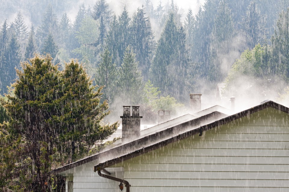 emergency roof repairin Vancouver to protectfrom heavy rainfall